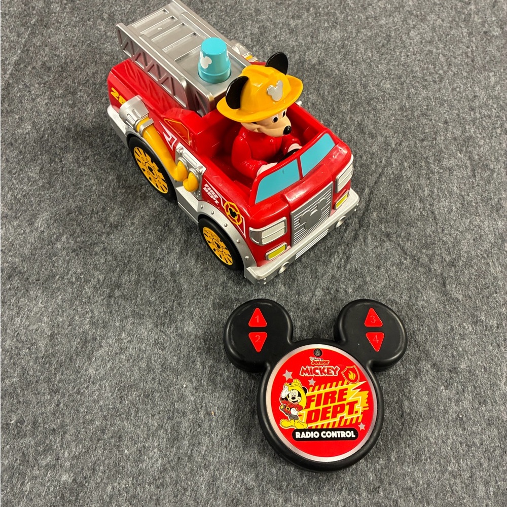 Disney Junior Mickey's 5.5" Full-Function Remote Control Firetruck, R/C Vehicle